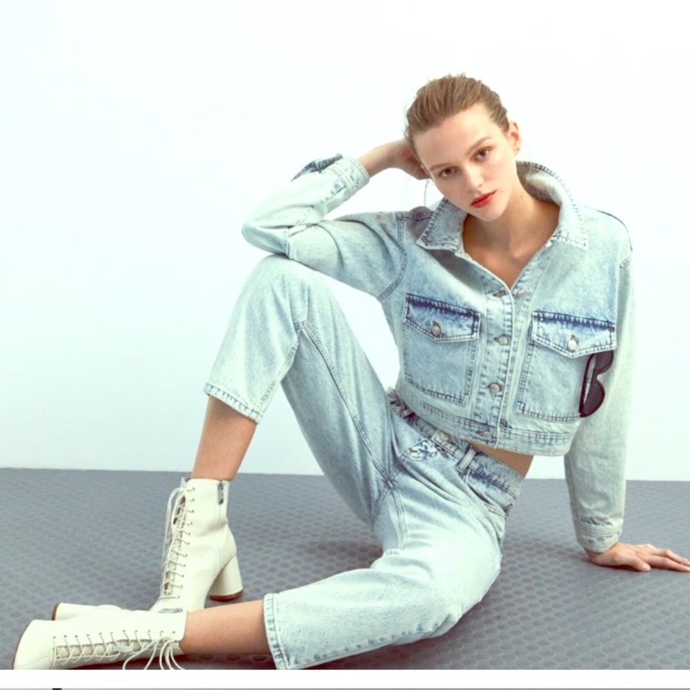 Zara white booties size 61/2 new with dust bag